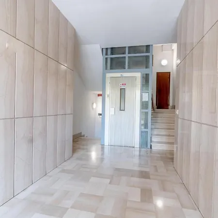 Gorgeous In With Kitchen Apartment Levanto