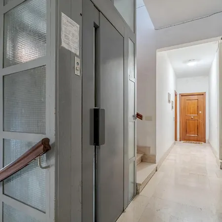 Gorgeous In With Kitchen Apartment Levanto
