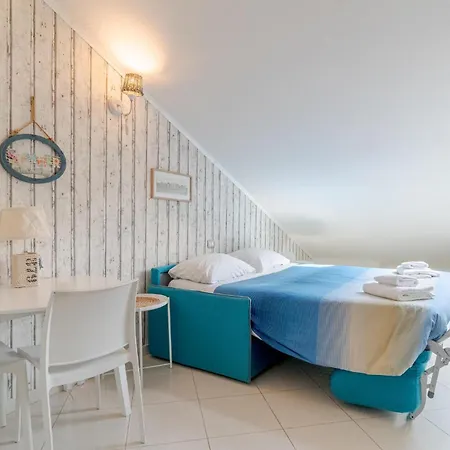 Gorgeous In With Kitchen * Levanto